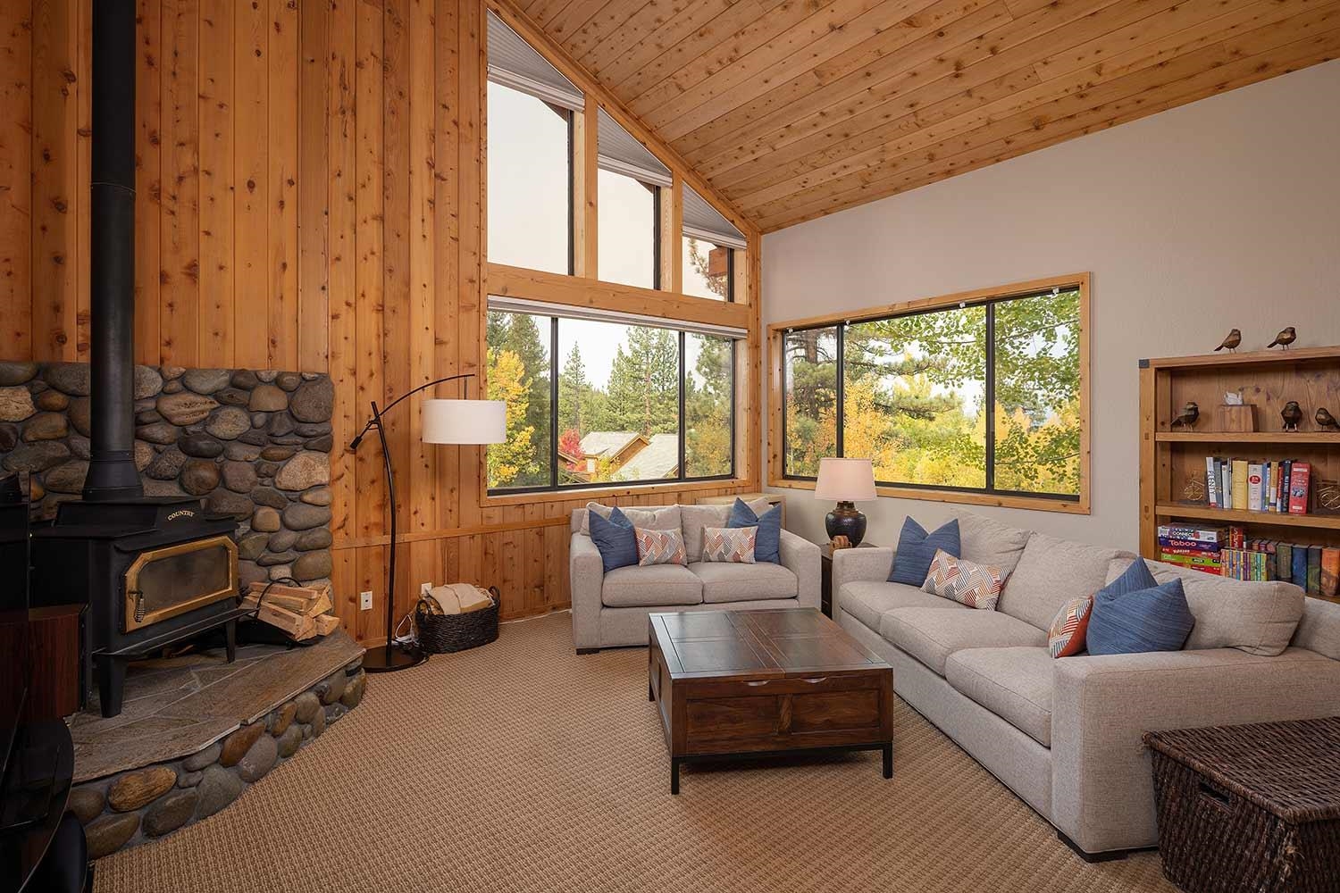 342 Skidder Trail Truckee, CA 96161 - Photo 2 of 21 a living room with furniture and a window