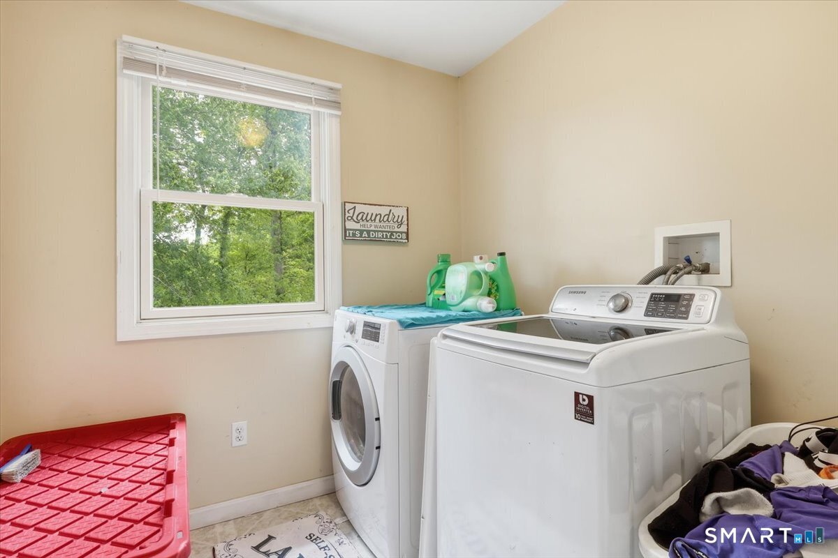 31 Iron Street Ledyard, CT 06339 - Photo 24 of 40