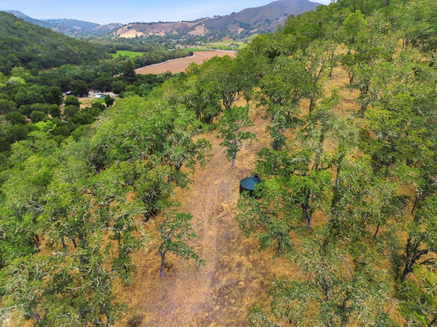10900 Watsonville Road Gilroy, CA 95020 - Photo 17 of 37