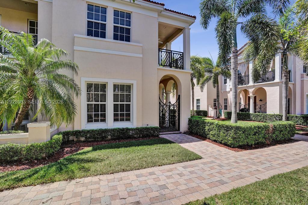 823 Northwest 82nd Lane Boca Raton, FL 33487 - Photo 13 of 105