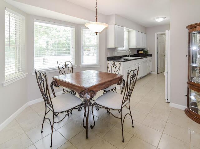 5367 Constitution Road Crestview, FL 32539 - Photo 8 of 16 Dining Room