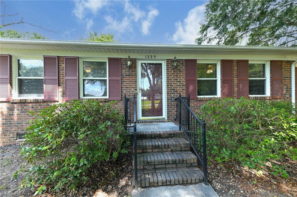 1225 Bethany Church Road Winston-Salem, NC 27107 - Photo 2 of 33