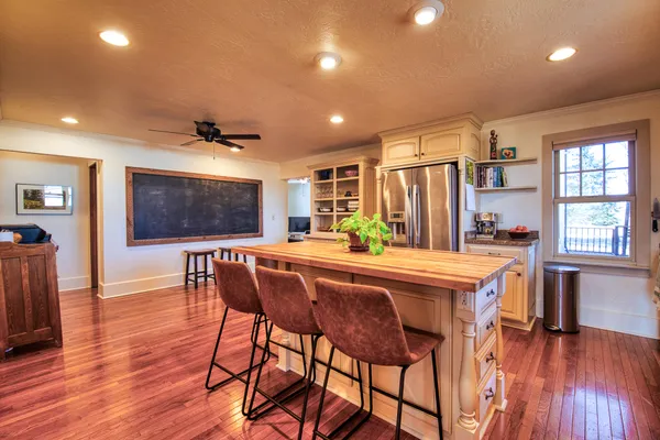 $799,990 | N2625 County Road South, Mitchell, WI 53011