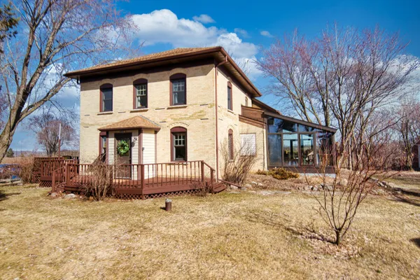 $799,990 | N2625 County Road South, Mitchell, WI 53011