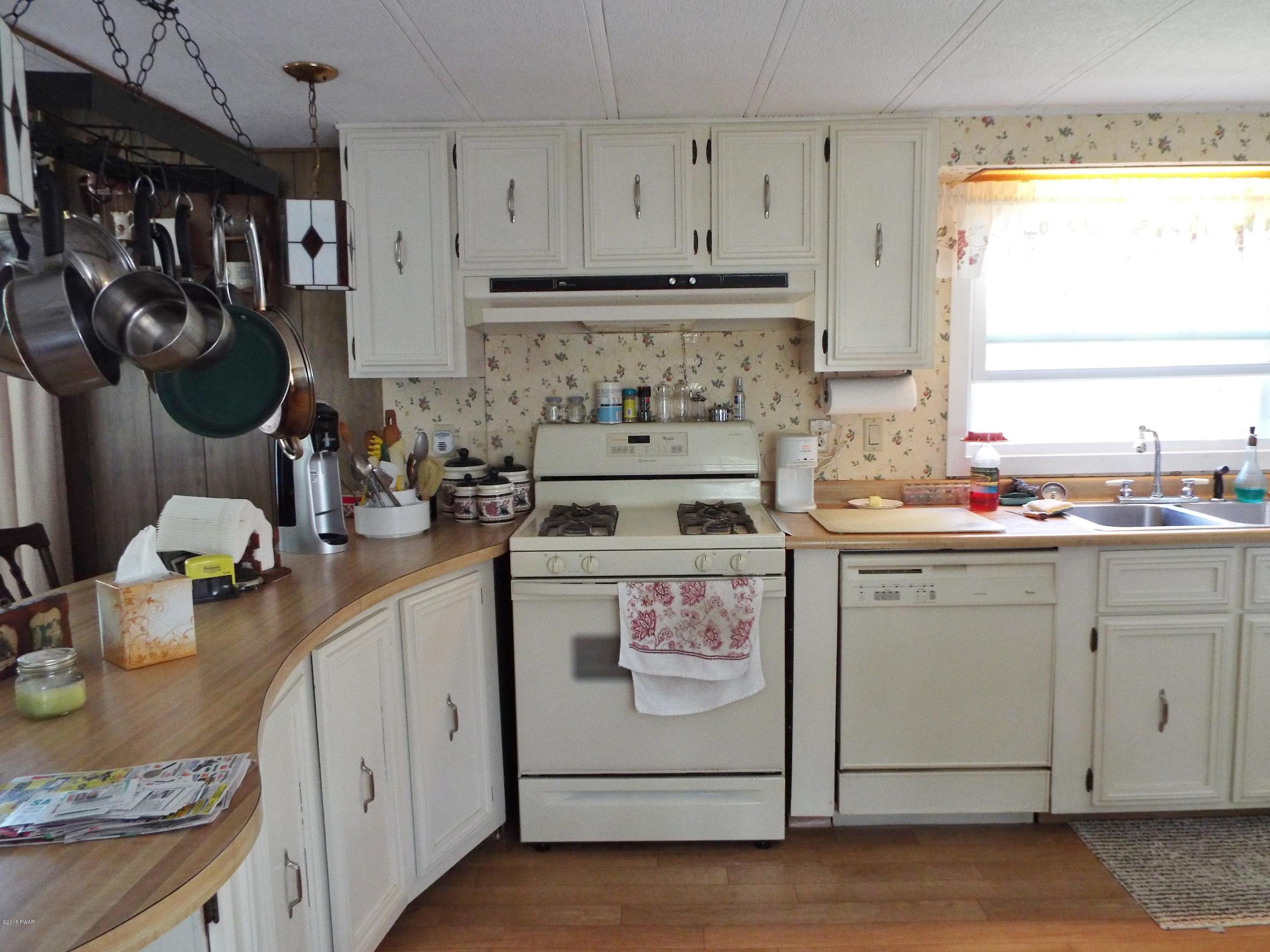 106 Peifer Road Lake Ariel, PA 18436 - Photo 3 of 9 Gallery Image 3