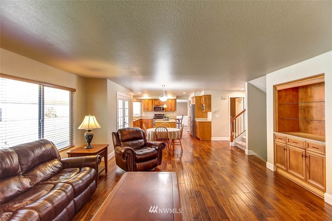 521 225th Place Southeast Bothell, WA 98021 - Photo 8 of 25 Gallery Image 8