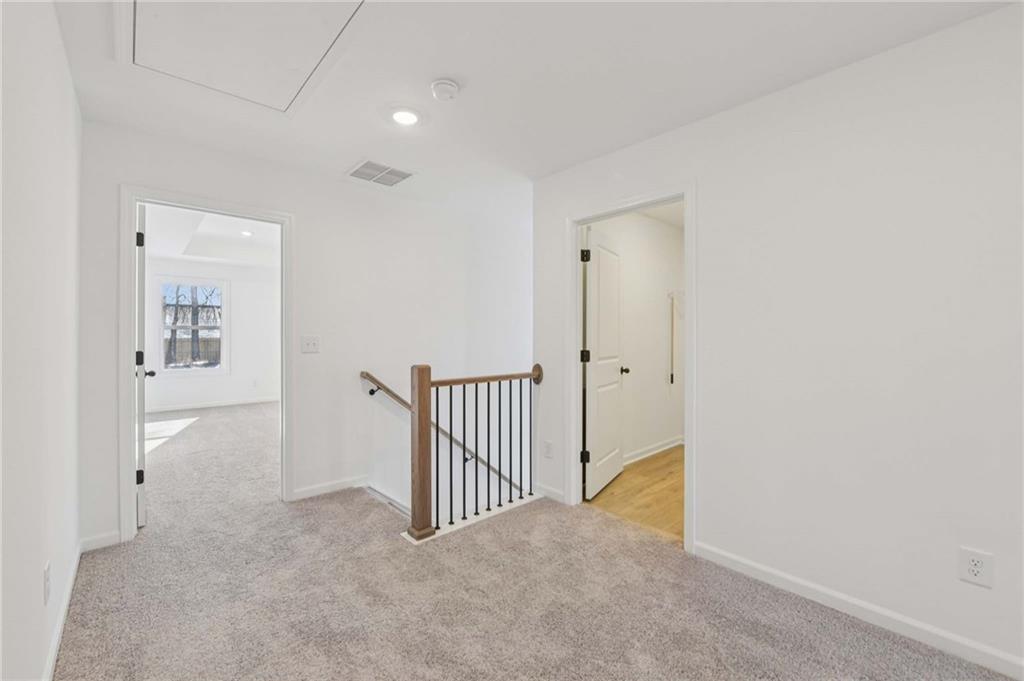 280 Silverleaf Trail Bethlehem, GA 30620 - Photo 22 of 40 a view of a hallway