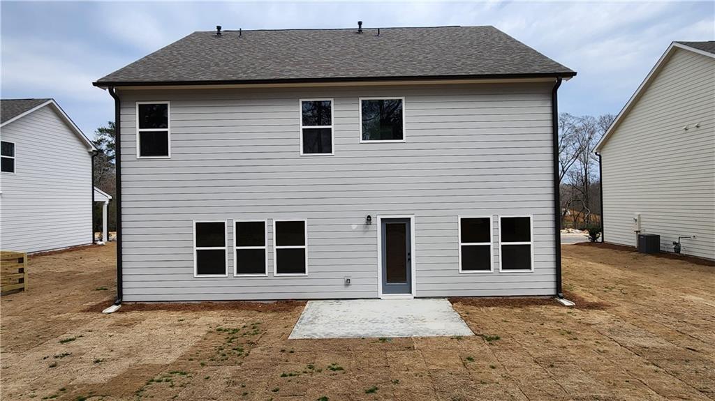 280 Silverleaf Trail Bethlehem, GA 30620 - Photo 40 of 40 a front view of a house with a yard