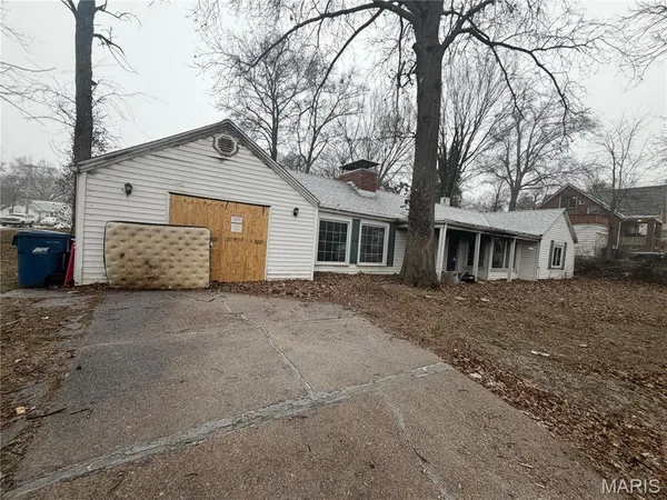 $49,900 | 35 Robert Avenue, Ferguson, MO 63135