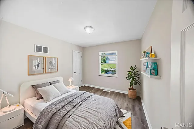 $139,900 | 1237 Fairview Avenue, University City, MO 63130