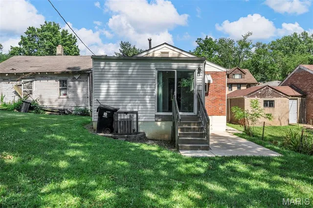 $139,900 | 1237 Fairview Avenue, University City, MO 63130