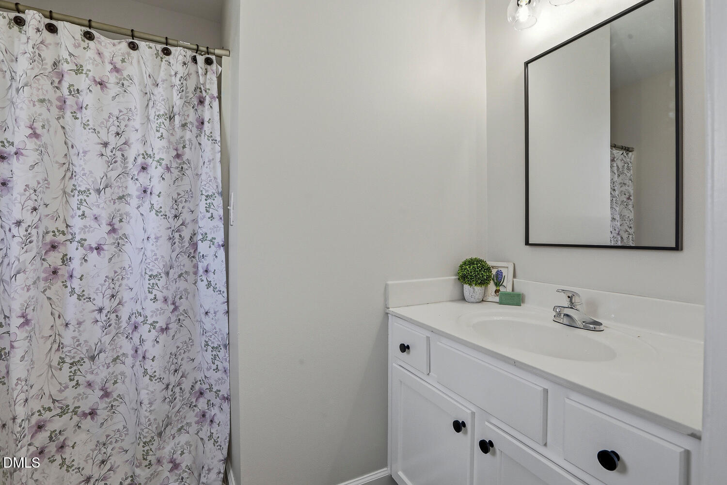 470 Magdala Place Apex, NC 27502 - Photo 36 of 56 470 Magdala Pl Apex NC 27502-large-049-0