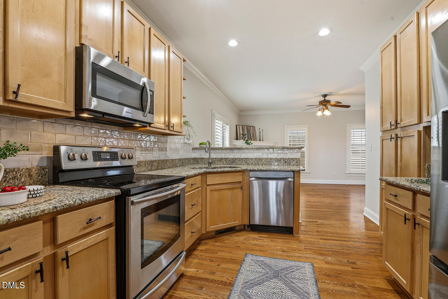 470 Magdala Place Apex, NC 27502 - Photo 8 of 56 470 Magdala Pl Apex NC 27502-large-014-0