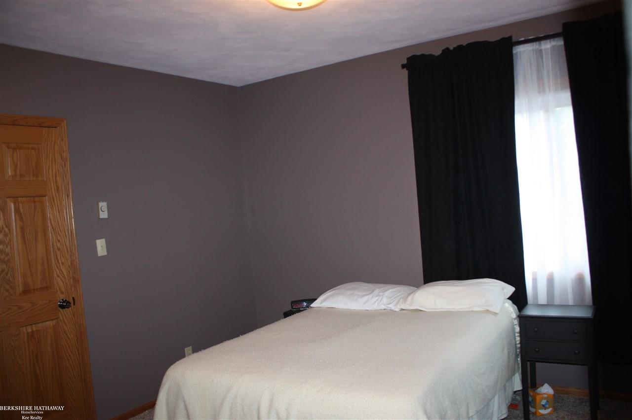 5048 Rochester Road Leonard, MI 48367 - Photo 14 of 68 31299621-13.JPG