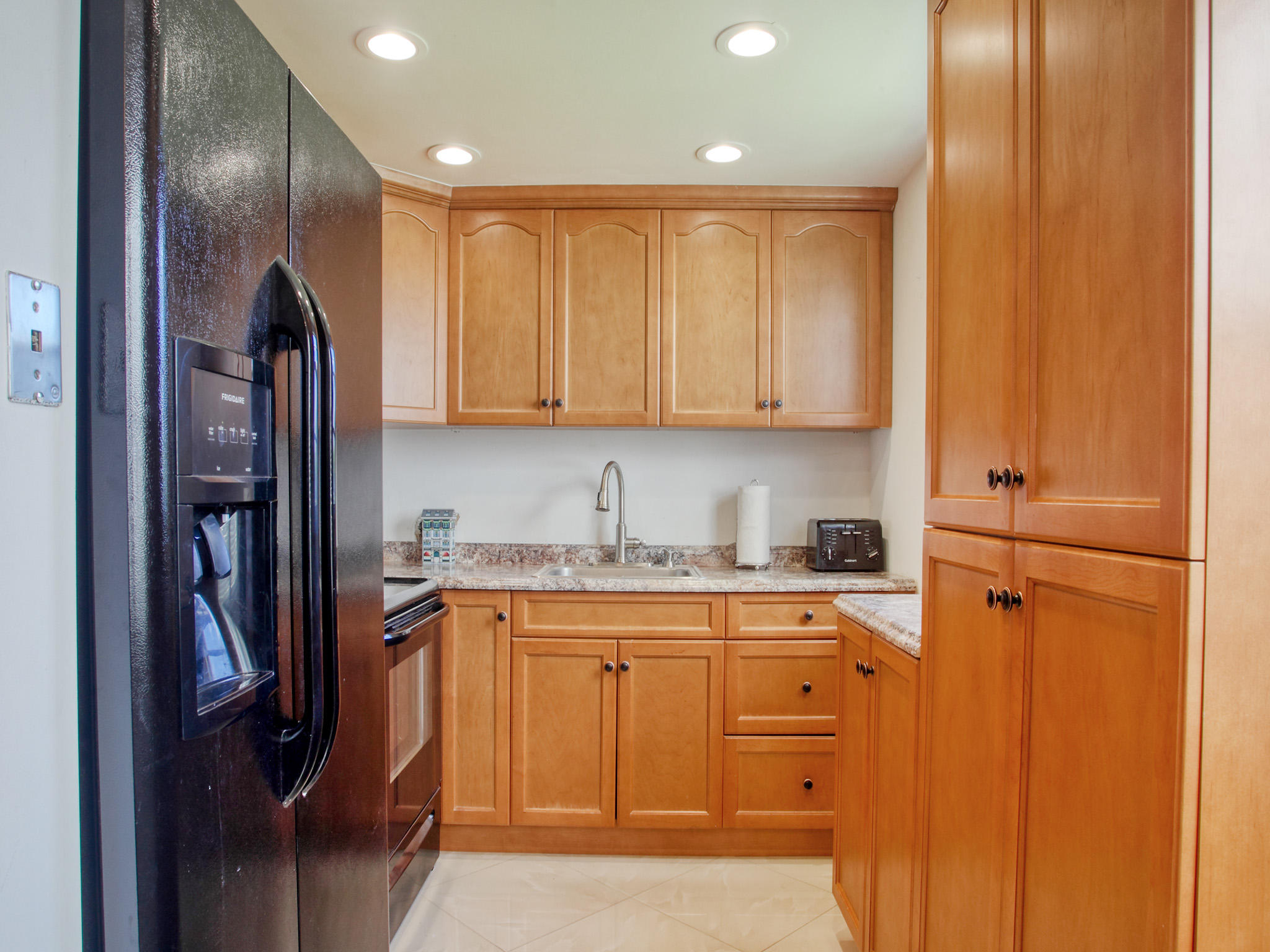 305 Preston F, Unit H Boca Raton, FL 33434 - Photo 1 of 38 KTCHEN
