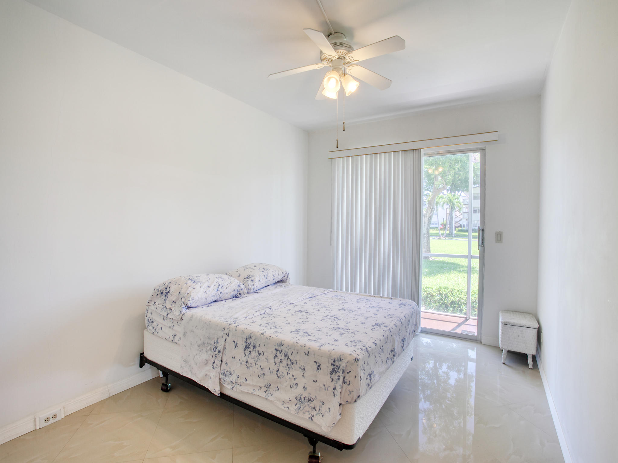 305 Preston F, Unit H Boca Raton, FL 33434 - Photo 19 of 38 BEDROOM