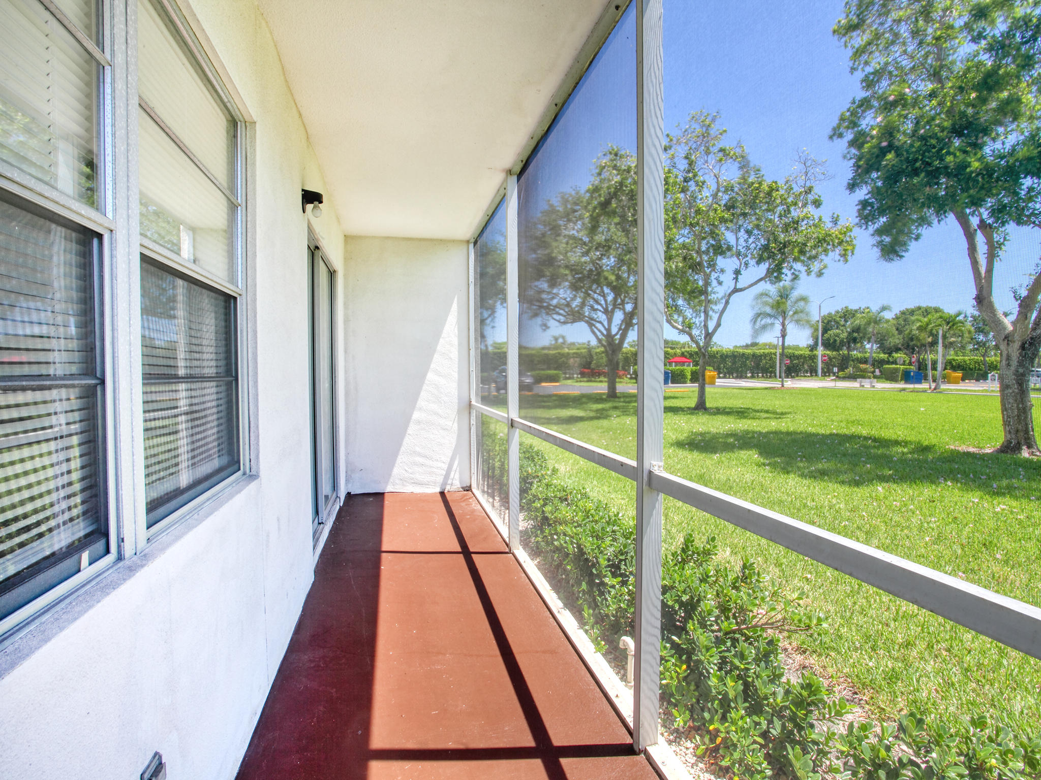 305 Preston F, Unit H Boca Raton, FL 33434 - Photo 22 of 38 PATIO