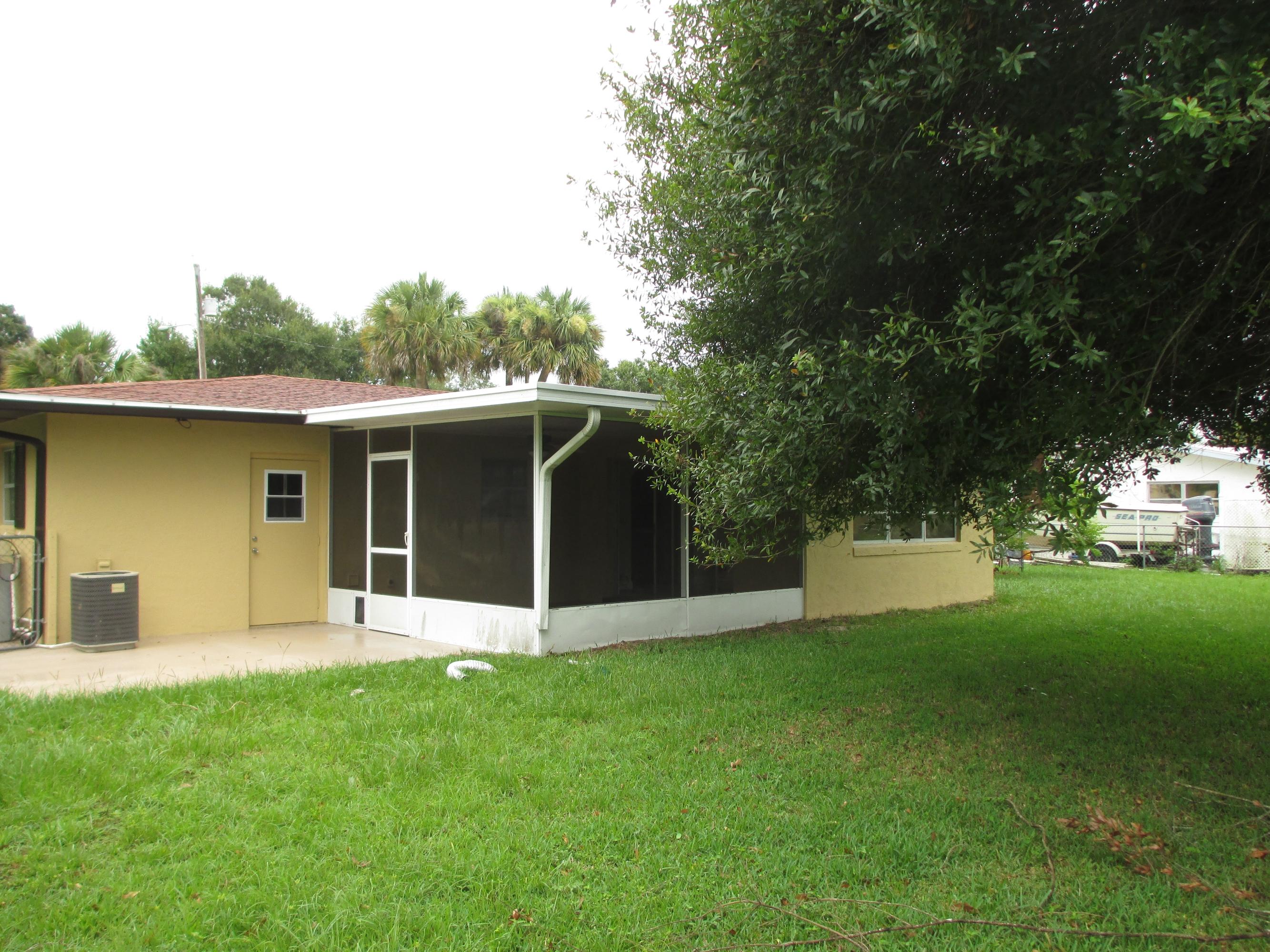3110 Old Edwards Road Fort Pierce, FL 34981 - Photo 4 of 30 3110 Old Edwards Rd 004