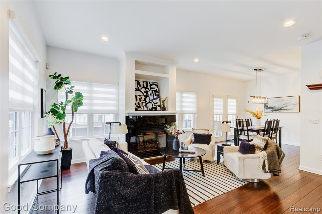 2656 Crooks Road Royal Oak, MI 48073 - Photo 3 of 48