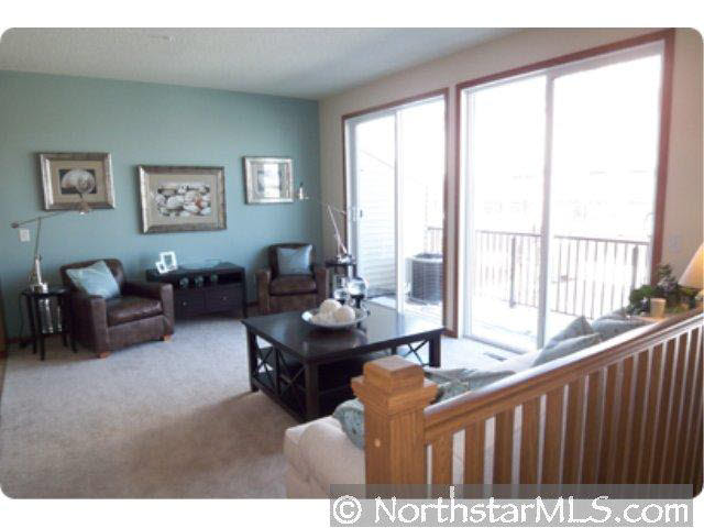 4615 Victor Path, Unit 3 Hugo, MN 55038 - Photo 4 of 10 Gallery Image 4