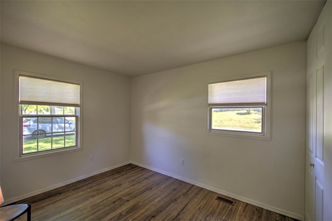 17 Barclay Court Decatur, IL 62526 - Photo 14 of 20 Gallery Image 14