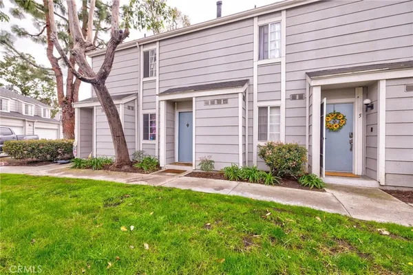 $453,000 | 2410 West Orangethorpe Avenue, Unit 6, Fullerton, CA 92833