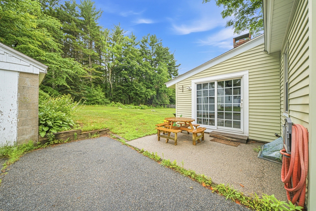 26 Hough Road Sutton, MA 01590 - Photo 3 of 23