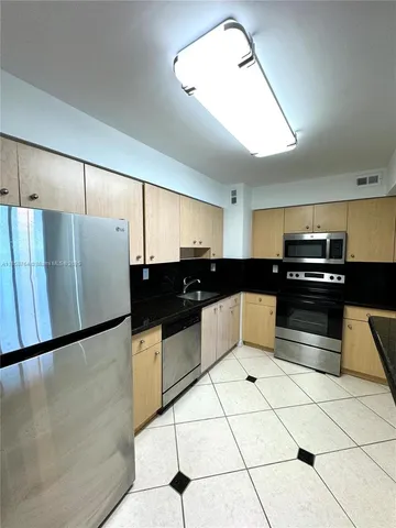 $790,000 | 9195 Collins Avenue, Unit 801, Surfside, FL 33154