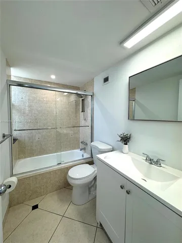 $790,000 | 9195 Collins Avenue, Unit 801, Surfside, FL 33154