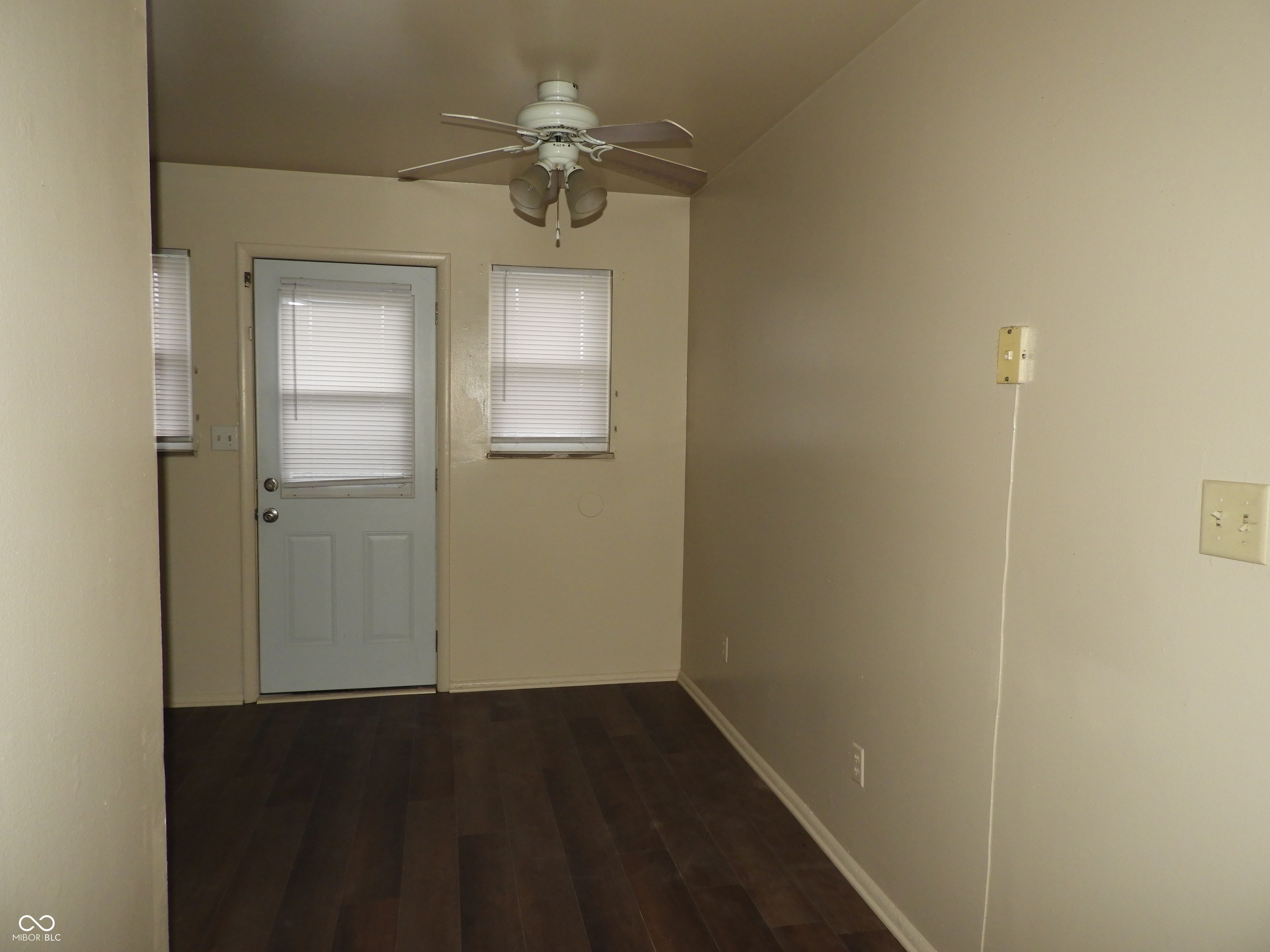 6006 Dickson Road Indianapolis, IN 46226 - Photo 5 of 58 Gallery Image 5