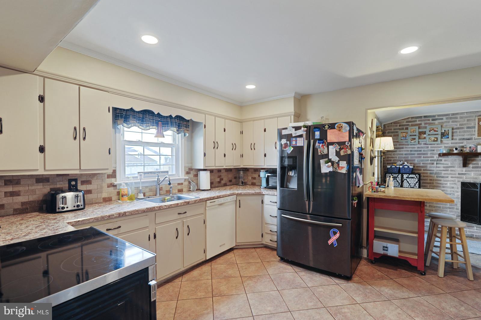 446 School Bell Road Bear, DE 19701 - Photo 5 of 27