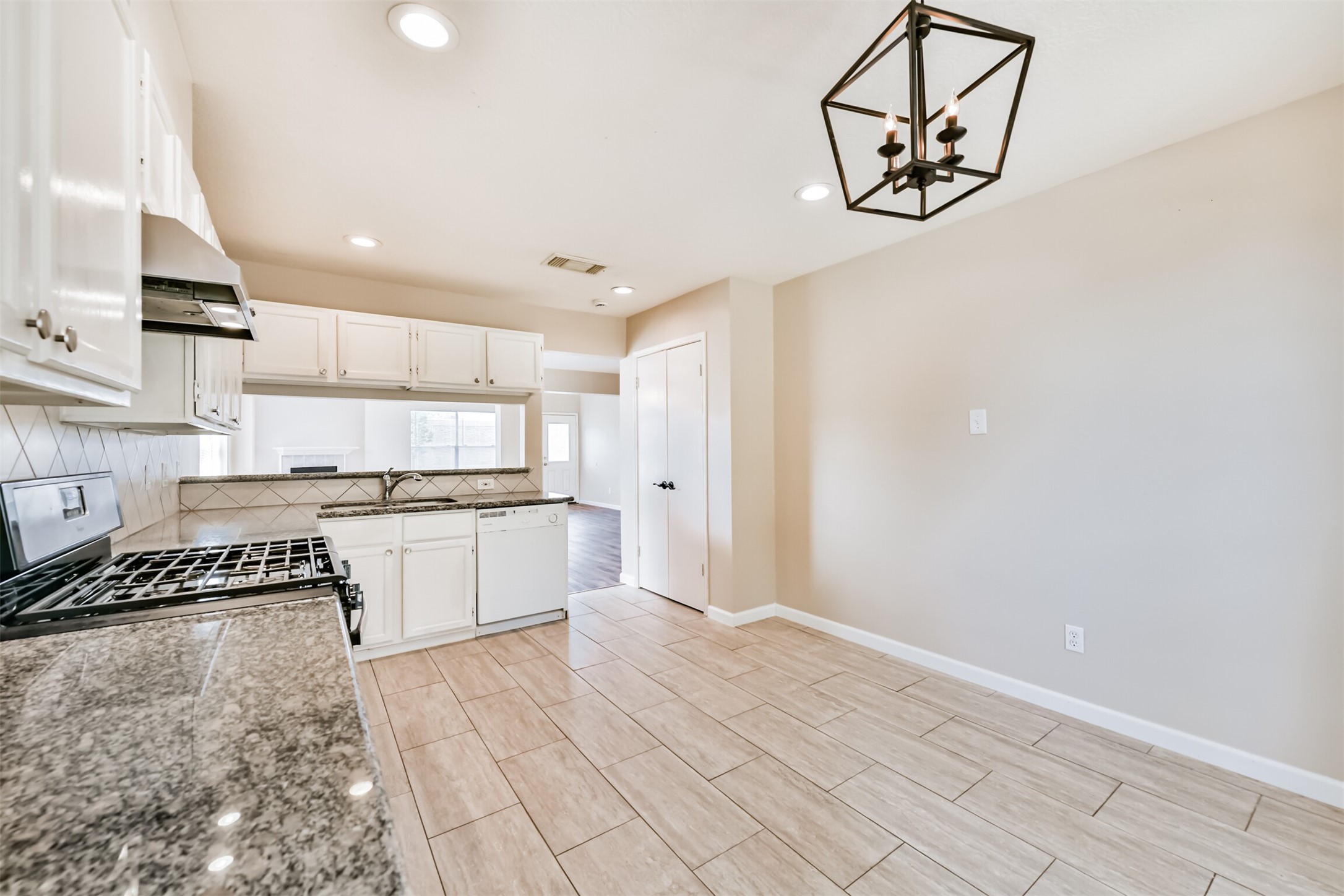 3502 Sheldon Drive Pearland, TX 77584 - Photo 8 of 37