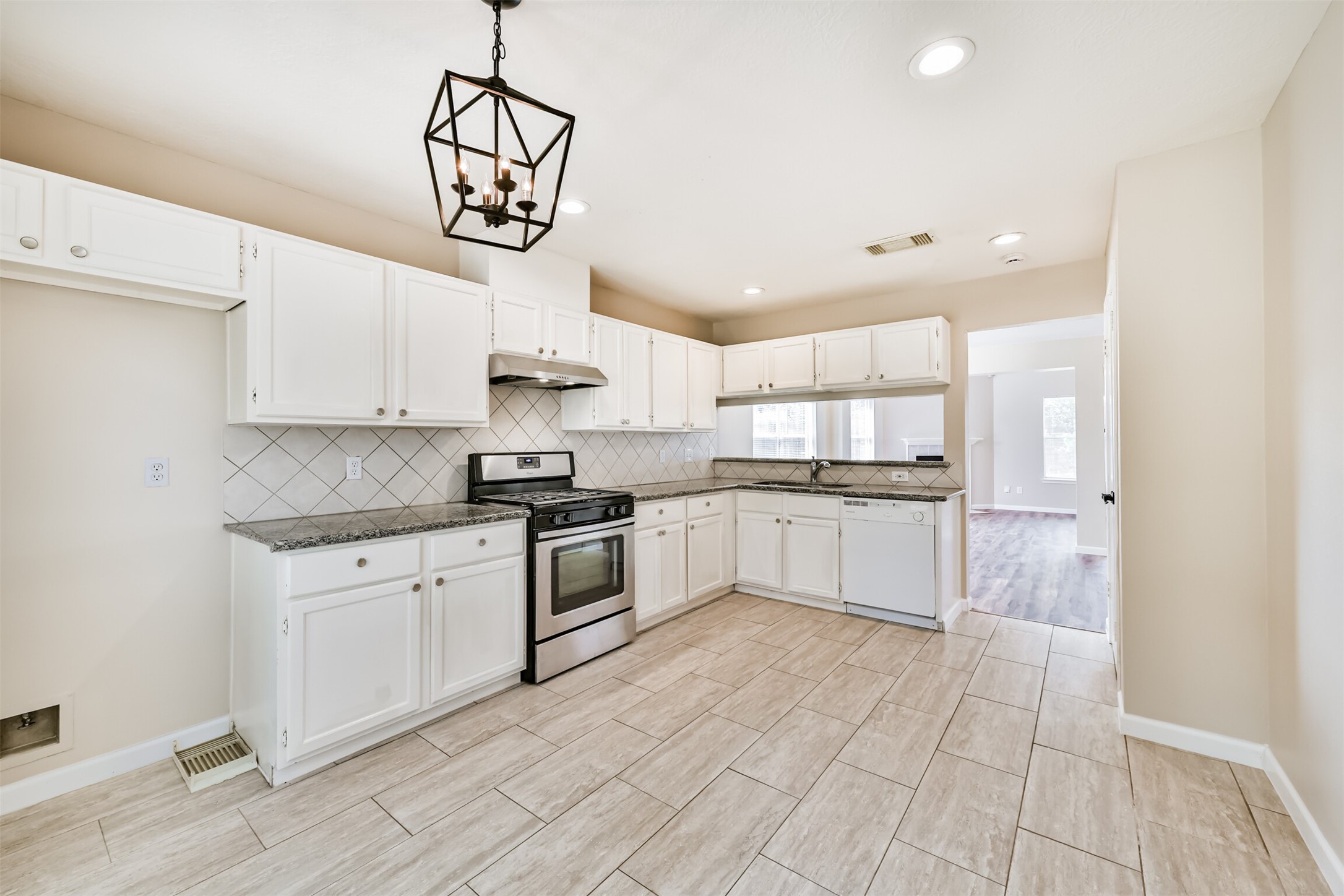 3502 Sheldon Drive Pearland, TX 77584 - Photo 10 of 37