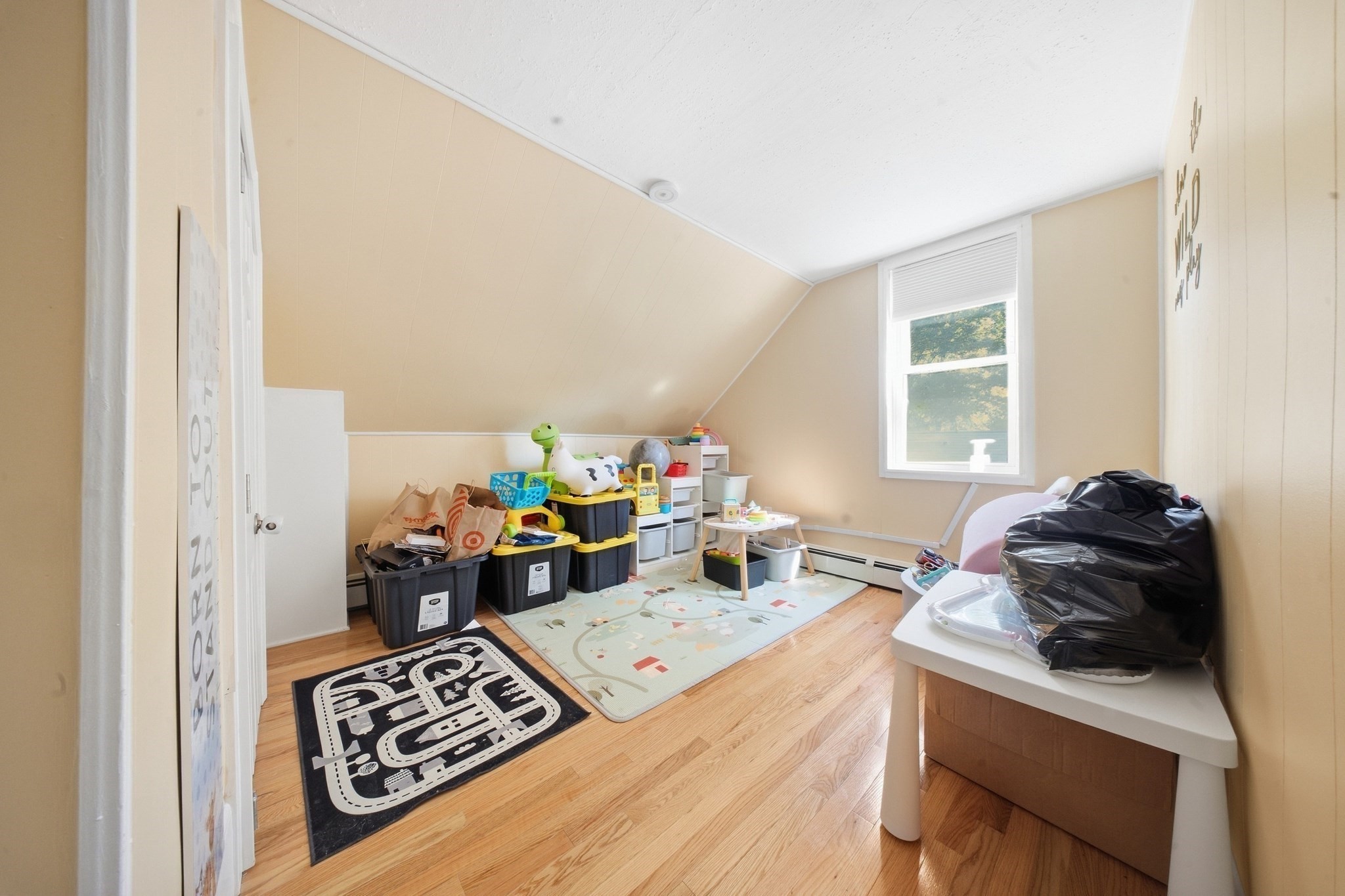 128 Howe Street Marlborough, MA 01752 - Photo 7 of 41 Gallery Image 7