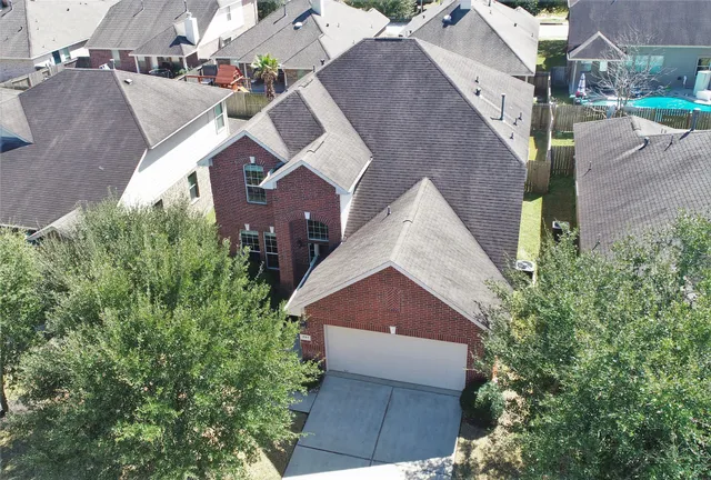 $2,400 | 8915 Headstall Drive, Tomball, TX 77375