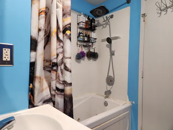 $144,900 | 202 Langer Avenue South, Casselton, ND 58012