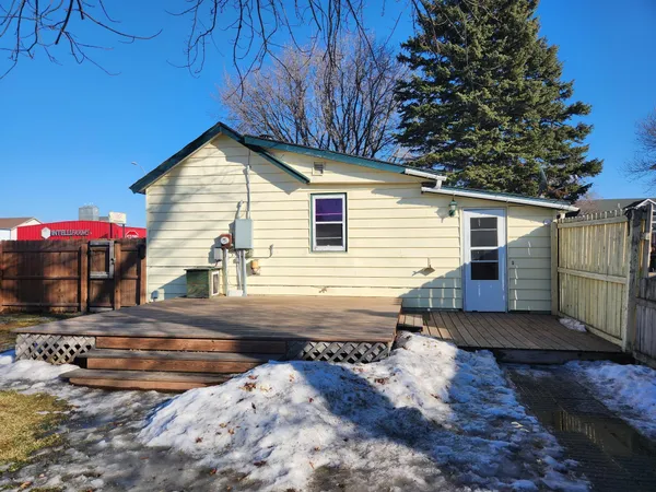 $144,900 | 202 Langer Avenue South, Casselton, ND 58012