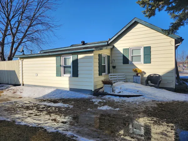 $144,900 | 202 Langer Avenue South, Casselton, ND 58012