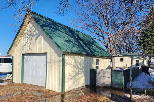 $144,900 | 202 Langer Avenue South, Casselton, ND 58012