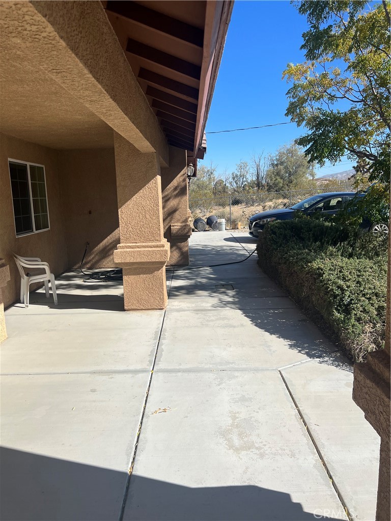 32636 Sapphire Road Lucerne Valley, CA 92356 - Photo 3 of 19 a view of entryway and yard