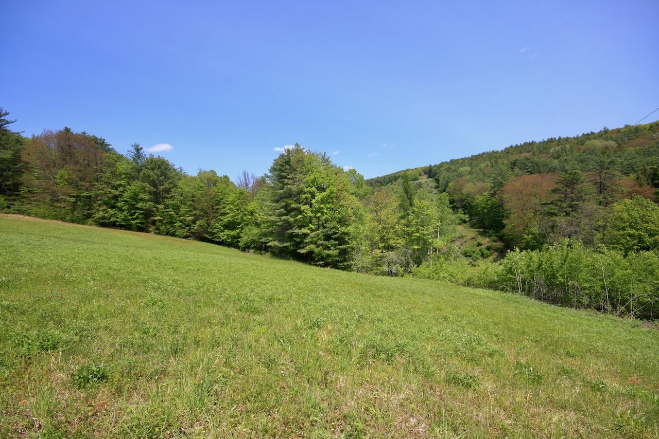 808 Jericho Road Hartford, VT 05001 - Photo 11 of 19