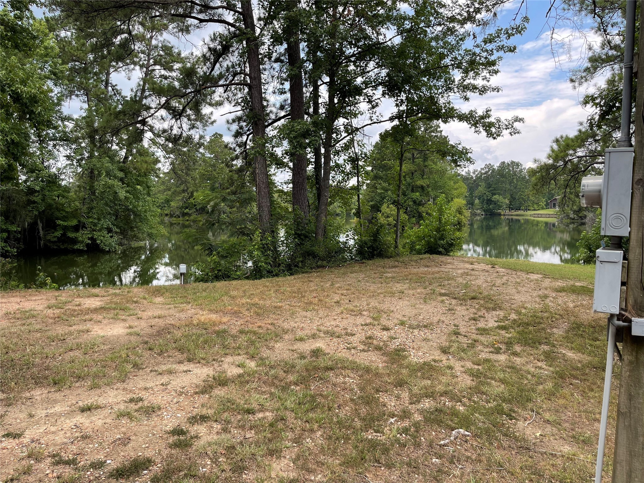 6 Smith Loop South Cleveland, TX 77327 - Photo 2 of 22