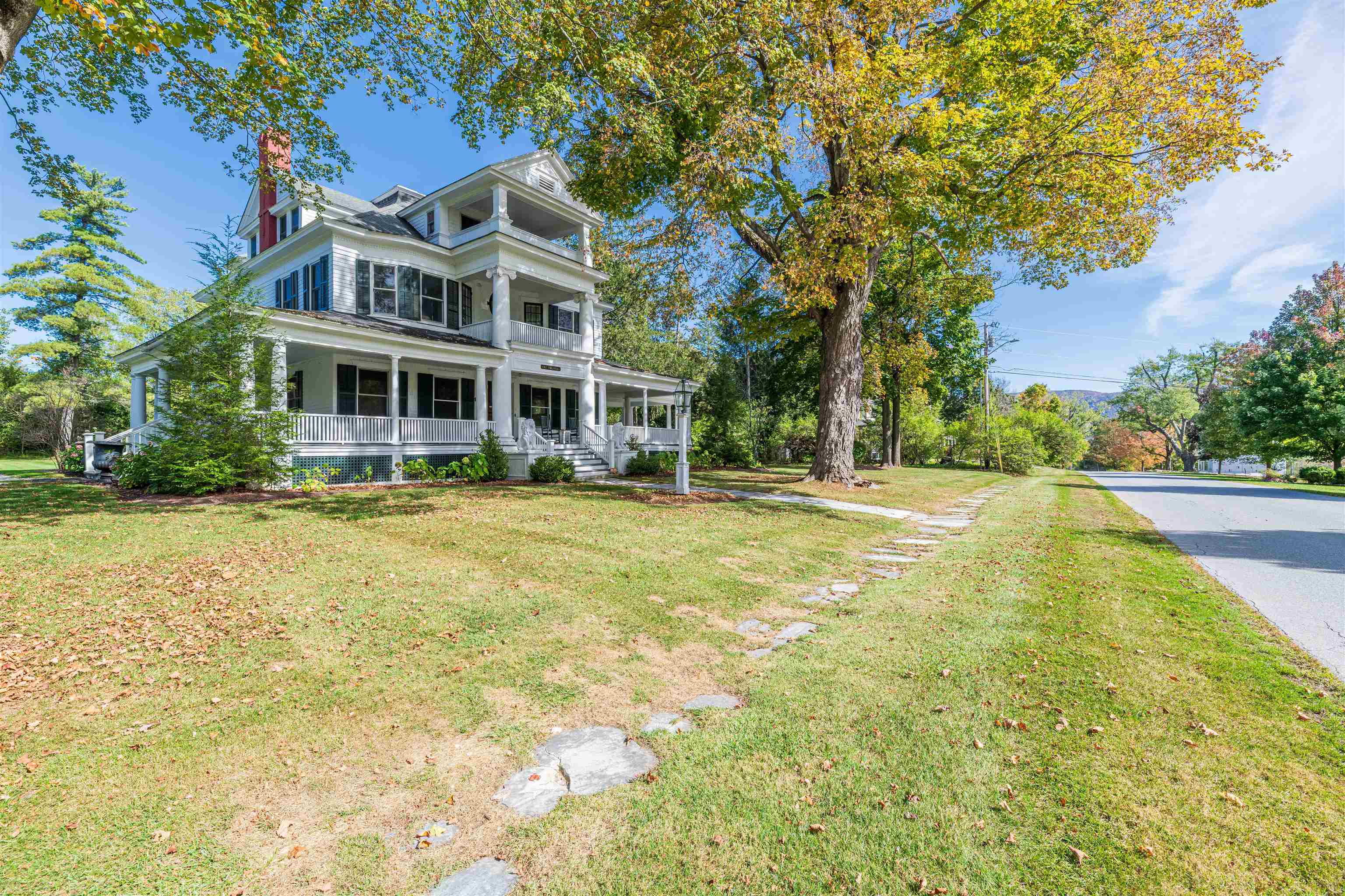 144 Taconic Road Manchester, VT 05254 - Photo 3 of 43
