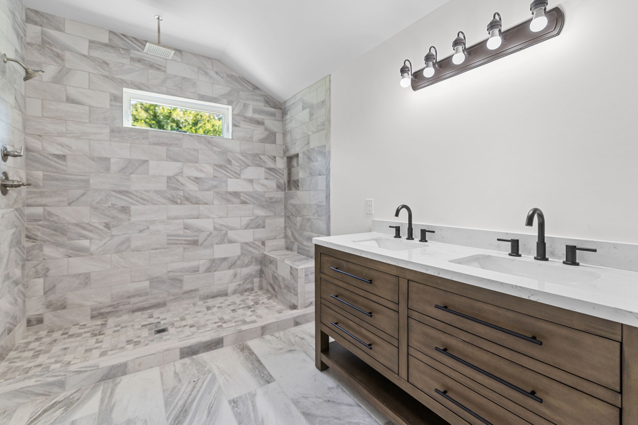1881 New Herman Road Fayetteville, TN 37334 - Photo 28 of 58 a bathroom with a sink and a mirror