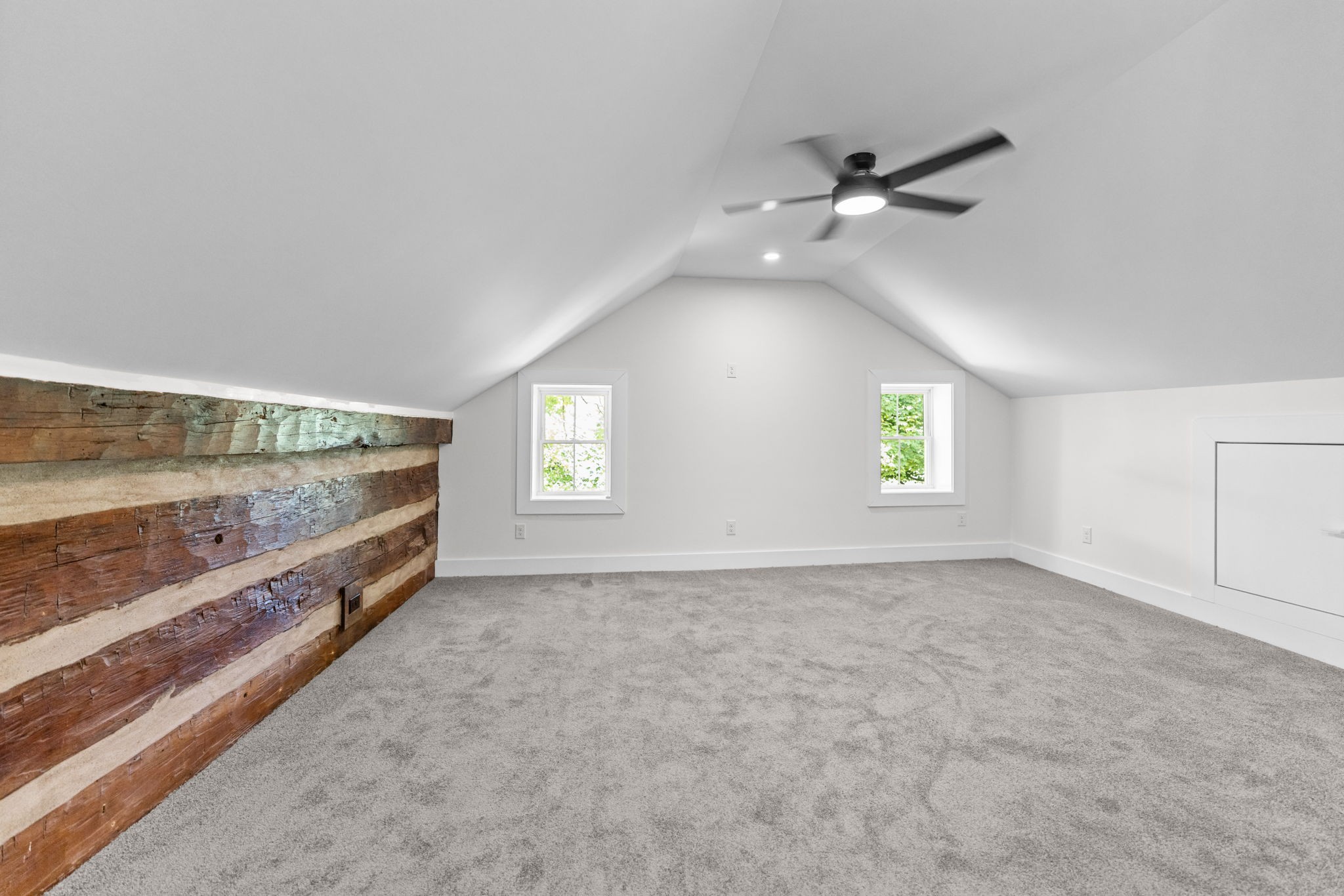 1881 New Herman Road Fayetteville, TN 37334 - Photo 32 of 58 an empty room with windows and fan