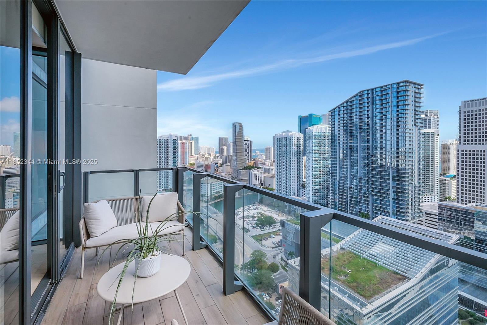 88 Southwest 7th Street, Unit 3003 Miami, FL 33130 - Photo 18 of 43