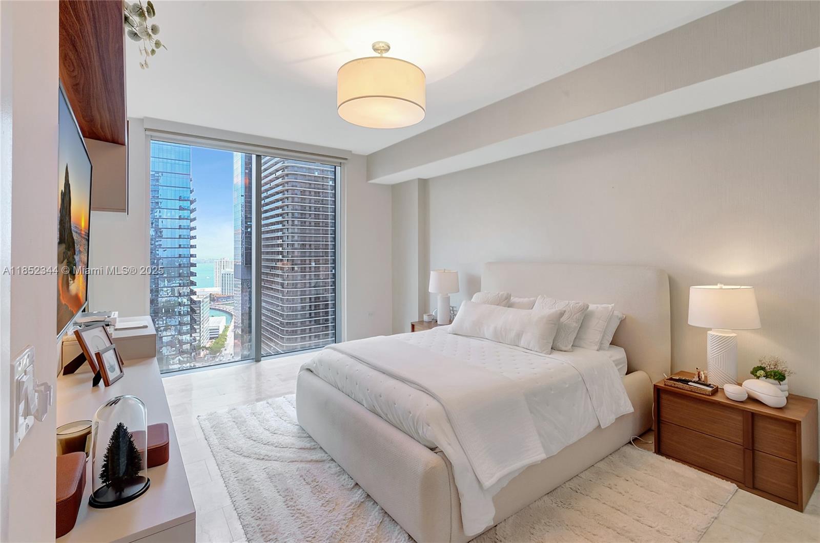 88 Southwest 7th Street, Unit 3003 Miami, FL 33130 - Photo 21 of 43