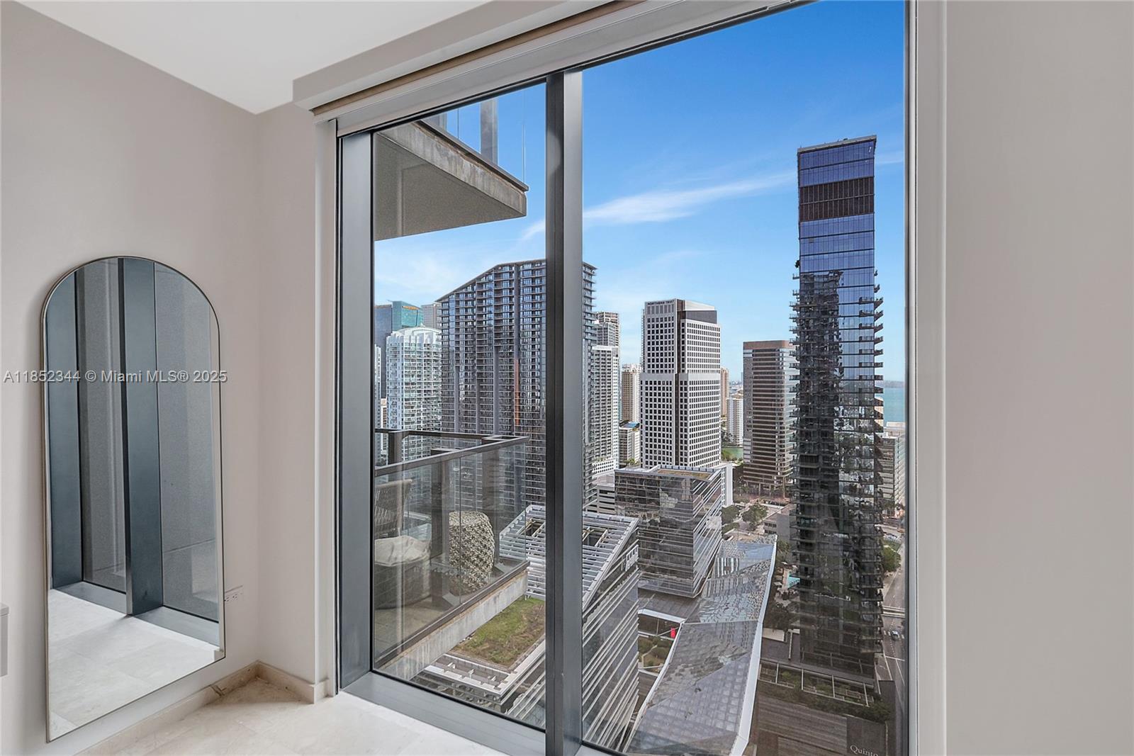 88 Southwest 7th Street, Unit 3003 Miami, FL 33130 - Photo 23 of 43