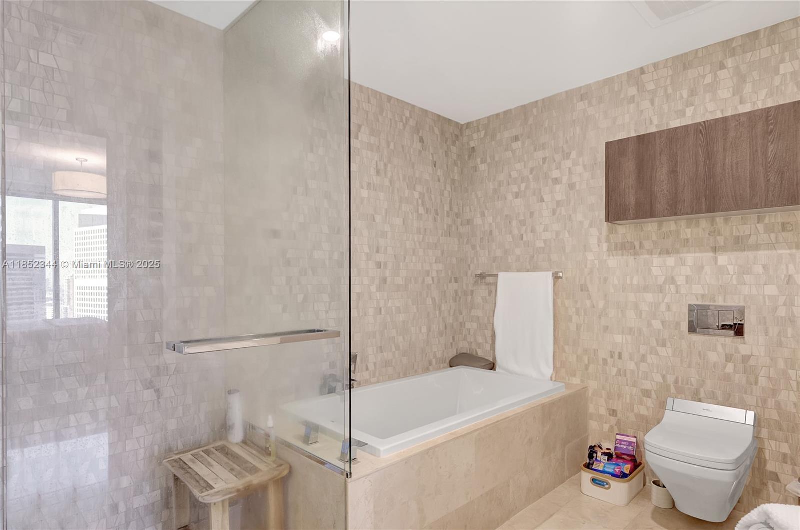 88 Southwest 7th Street, Unit 3003 Miami, FL 33130 - Photo 25 of 43