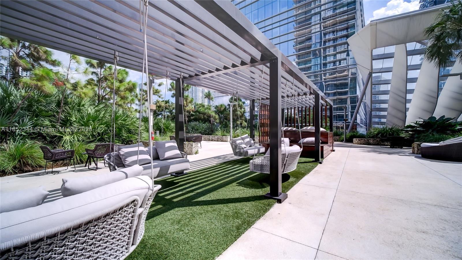 88 Southwest 7th Street, Unit 3003 Miami, FL 33130 - Photo 39 of 43